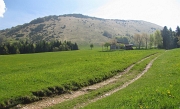 29 I prati di San Fermo e il Monte Colombina.